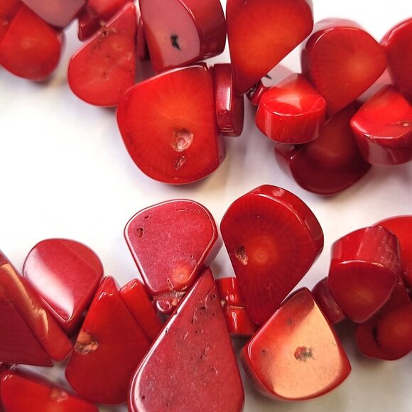 Red Teardrop Chunky Coral Necklace - Picture 8 of 16
